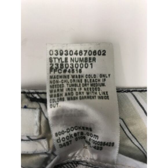 Dockers Jeans Womens 12 Petite Curvy Jaelynn Denim Blue - Picture 8 of 10